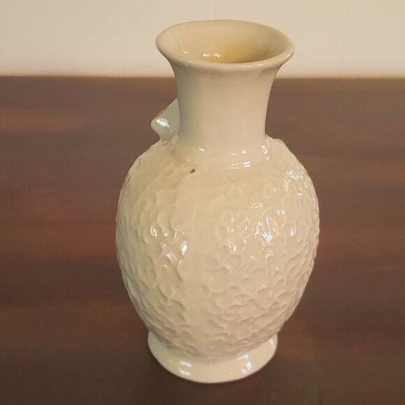 Pretty Vintage Porcelain Floral Butterfly Bud Vase with Gold Trim - Picture 3 of 10
